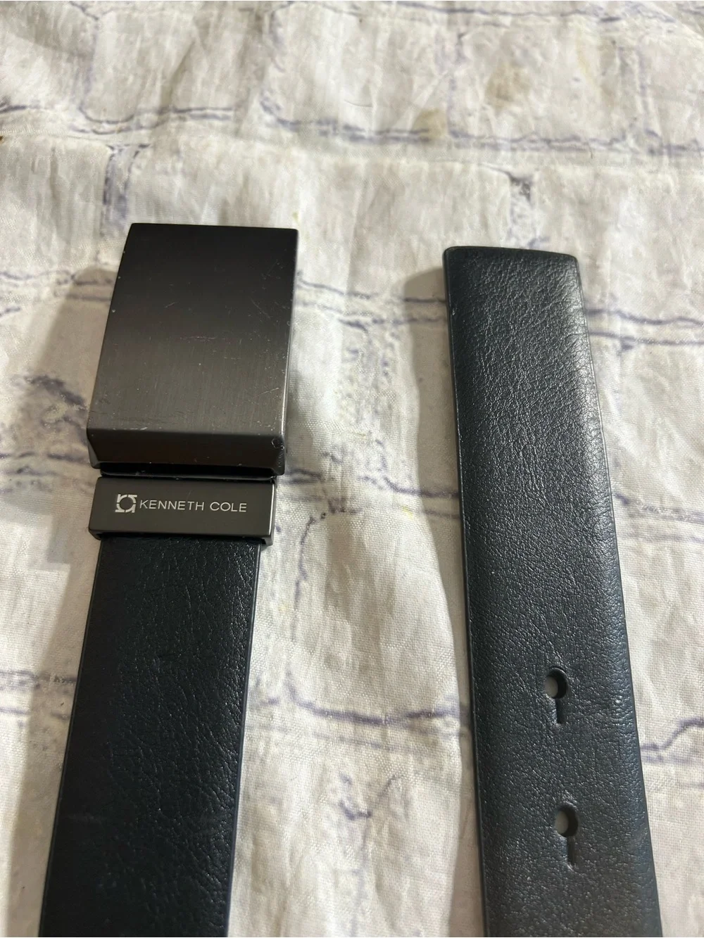 KENNETH COLE REVERSIBLE LEATHER AND BANANA REPUBLIC BLACK LEATHER BELTS SIZE 34